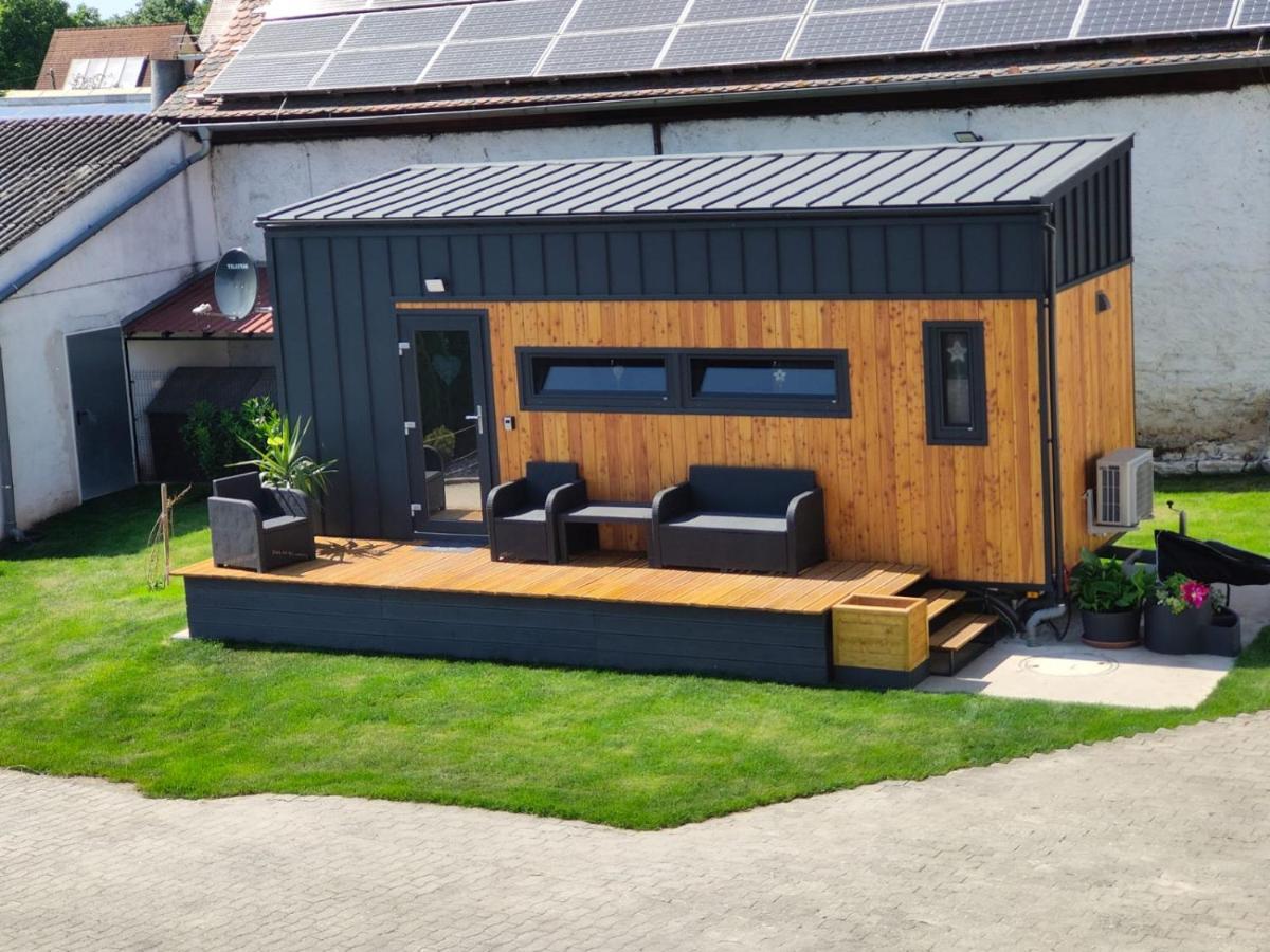 Mariolas Tinyhouse Markt Nordheim المظهر الخارجي الصورة